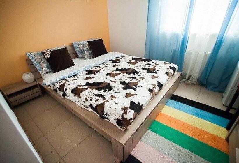 پانسیون Ark Guest House