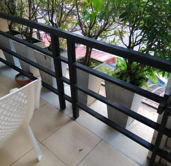 Пансион At Savika