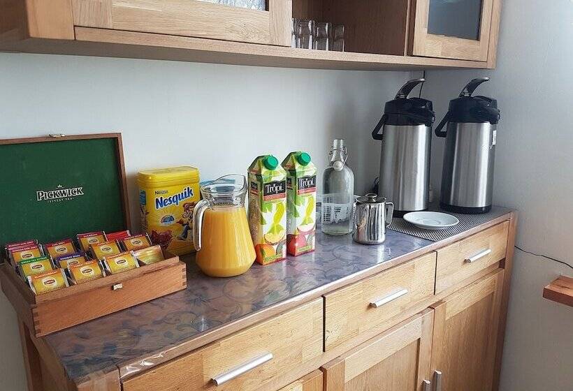 پانسیون Guesthouse Skálafell