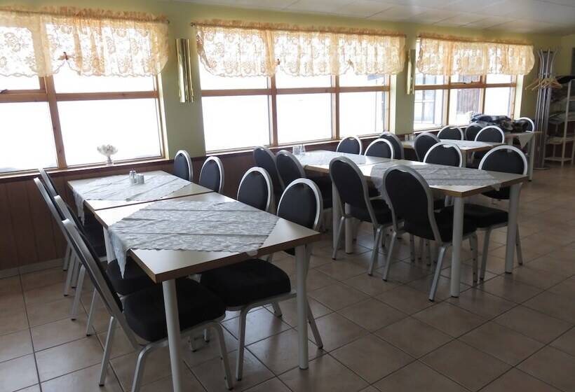 پانسیون Guesthouse Stöng And Cottages