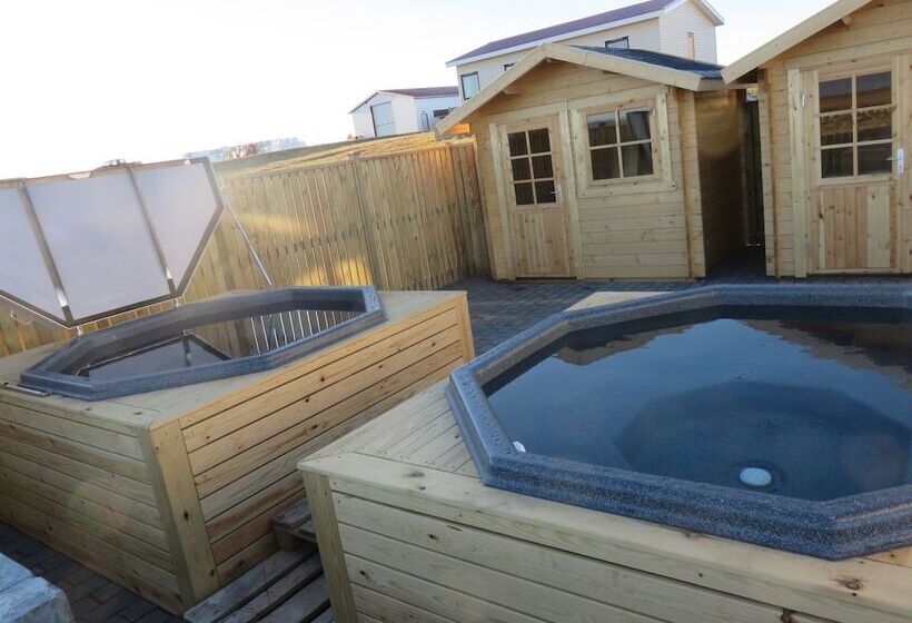 پانسیون Guesthouse Stöng And Cottages