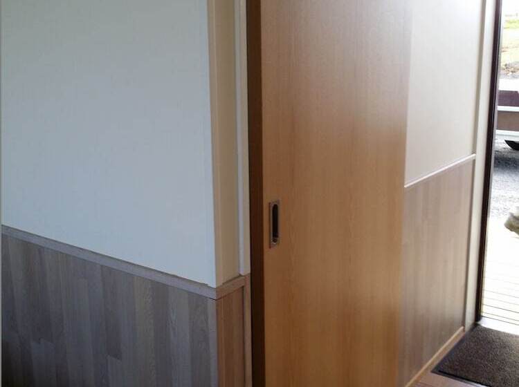 پانسیون Guesthouse Stöng And Cottages