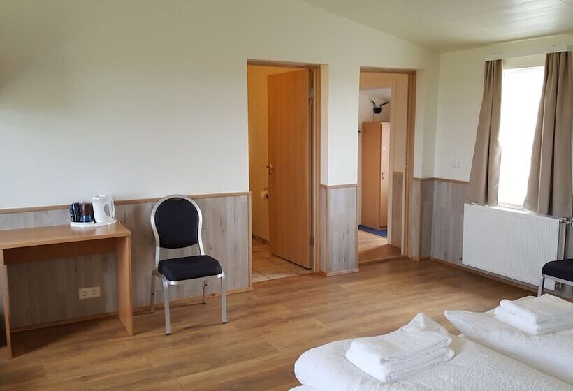 پانسیون Guesthouse Stöng And Cottages