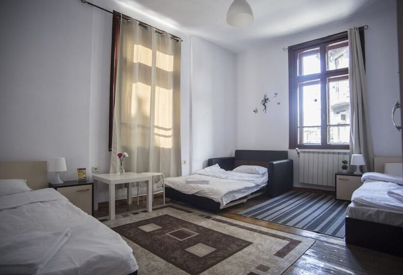 פנסיון Italian House Simeon