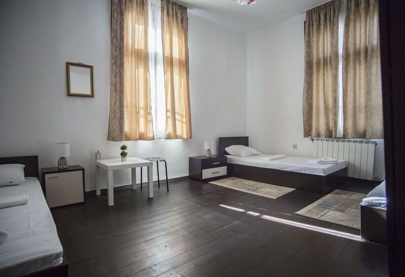 פנסיון Italian House Simeon