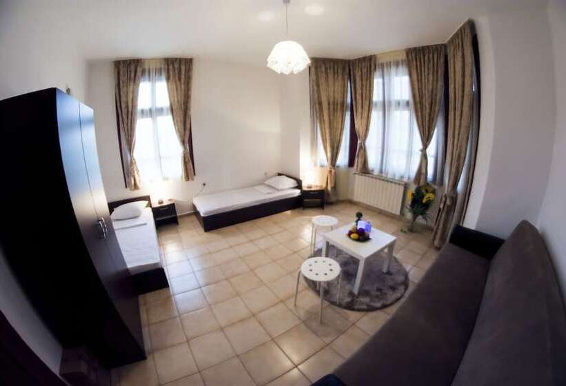 פנסיון Italian House Simeon