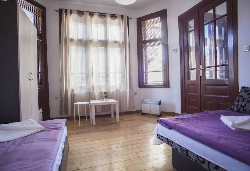 פנסיון Italian House Simeon