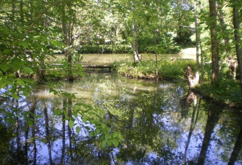 Пансион Les Jardins D Ungaro / Manoir La Barrière