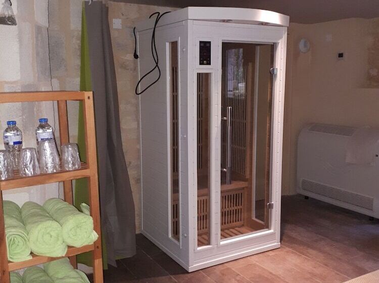 Пансион Les Jardins D Ungaro / Manoir La Barrière