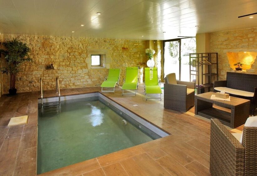 Пансион Les Jardins D Ungaro / Manoir La Barrière