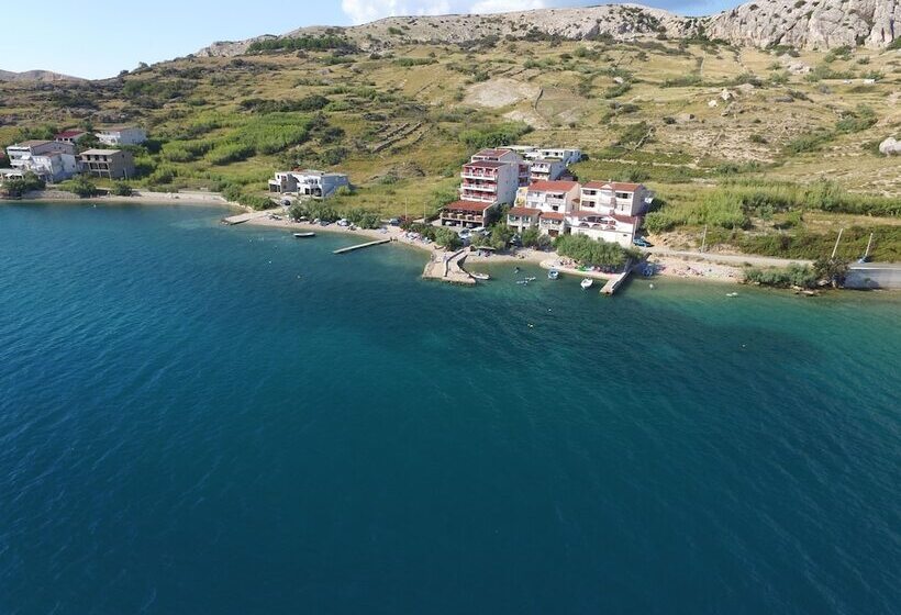 פנסיון Pansion Laguna