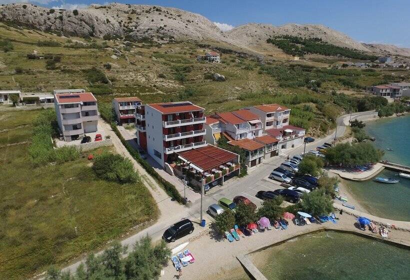 פנסיון Pansion Laguna