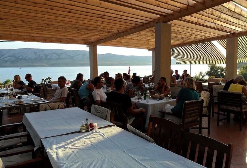 פנסיון Pansion Laguna