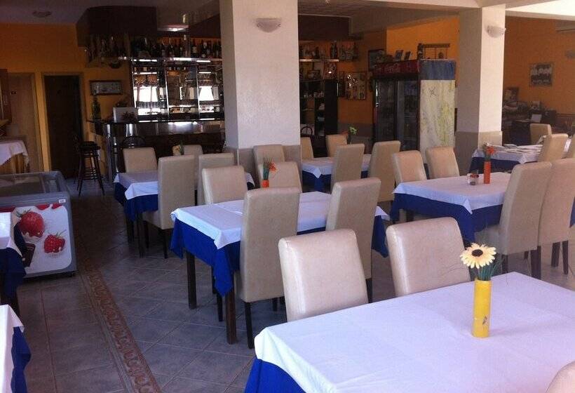 פנסיון Pansion Laguna