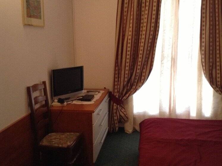 פנסיון Pansion Laguna