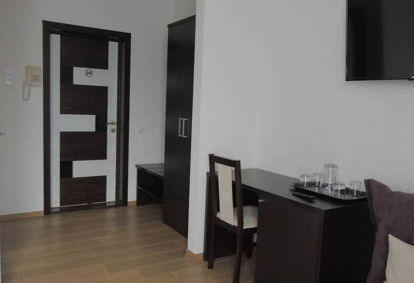 پانسیون Piano Guesthouse