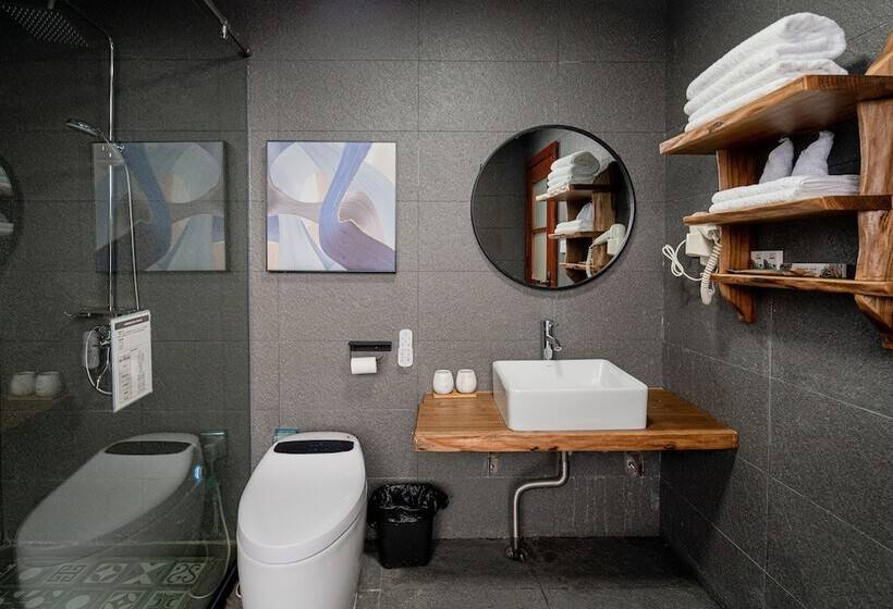 بنسيون 张家界天门山伴田居民宿