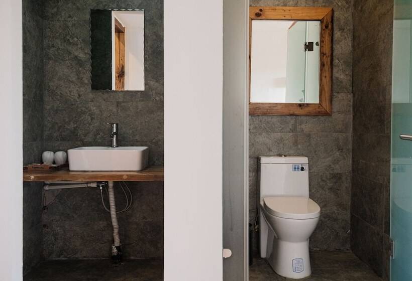 بنسيون 张家界天门山伴田居民宿