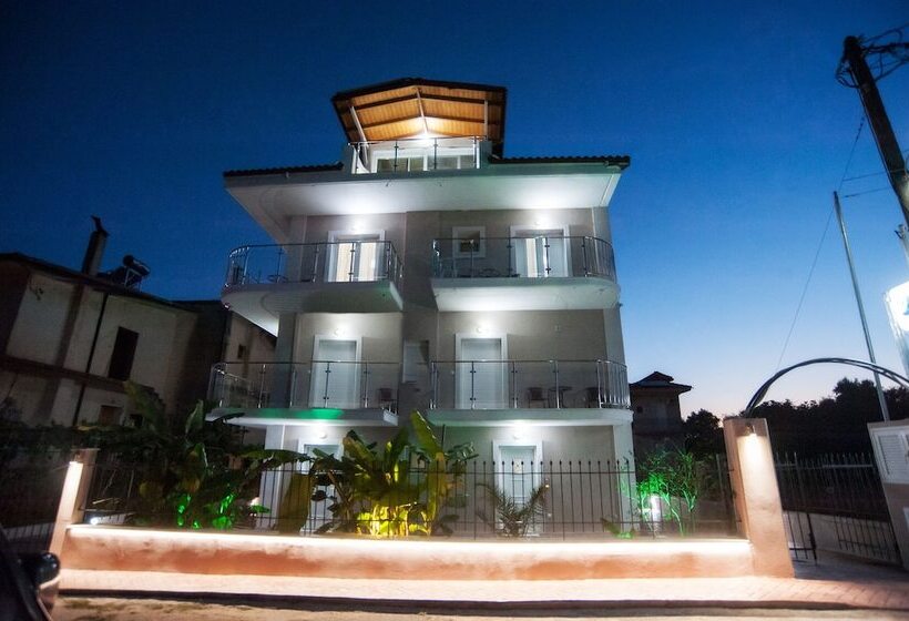 ペンション Vanessa's Rooms & Apartments