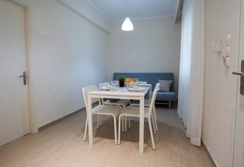 بنسيون Vanessa's Rooms & Apartments