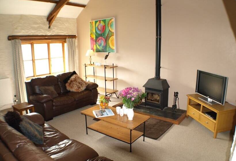 Polean Farm Cottages