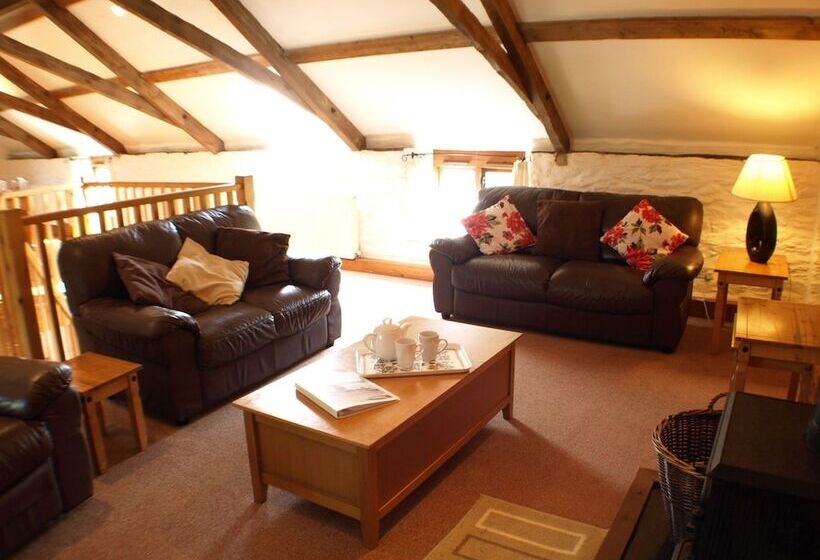 Polean Farm Cottages