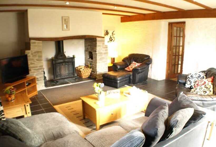 Polean Farm Cottages