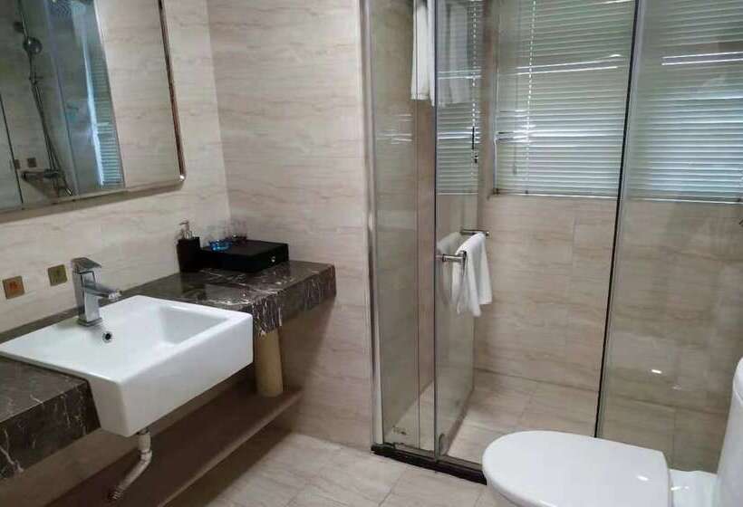 Poltton International Service Apartment