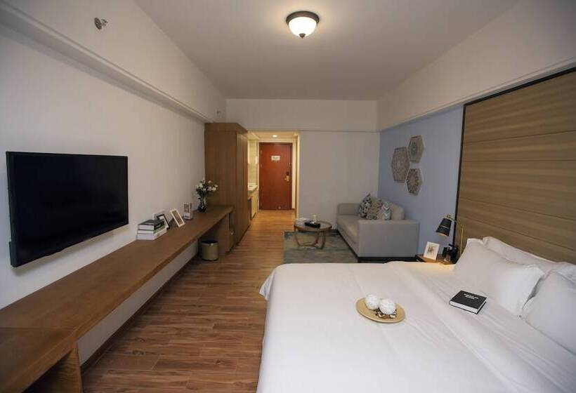 Poltton International Service Apartment