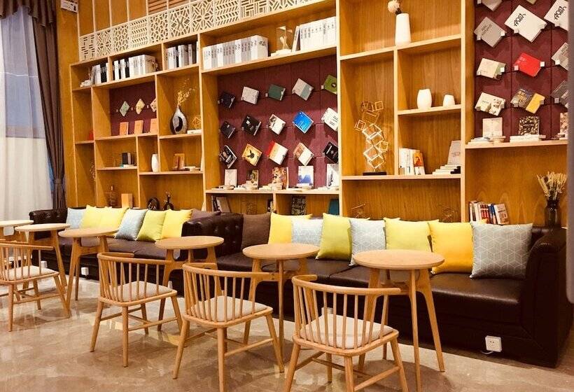 Poltton International Service Apartment