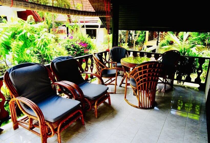 استراحتگاه Starbay Samui