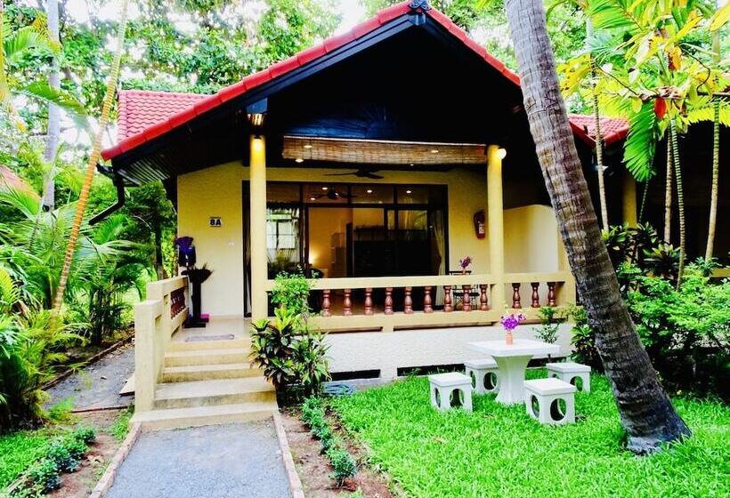 استراحتگاه Starbay Samui