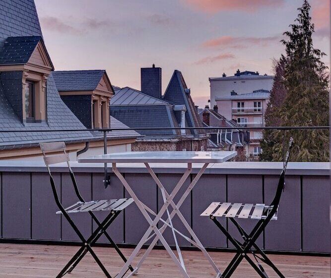 Vistay Apartments