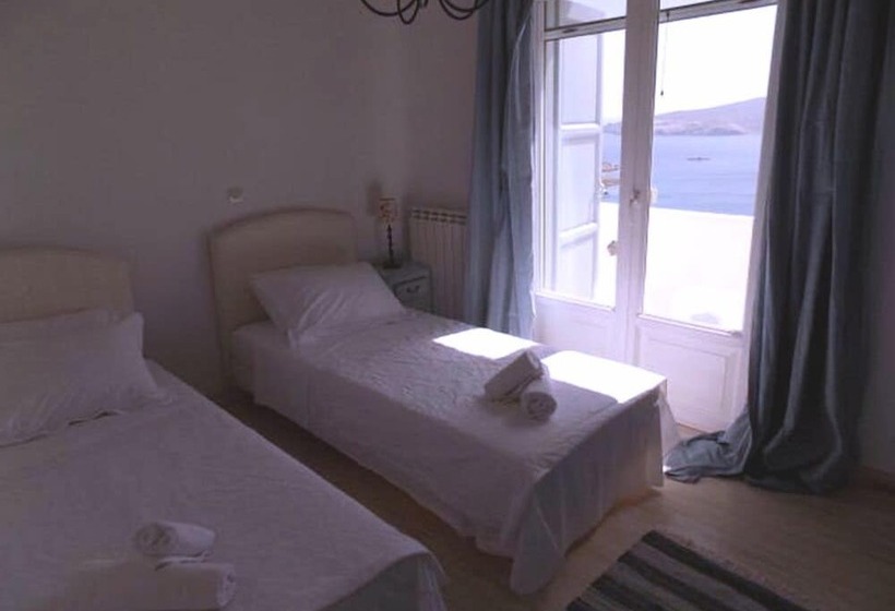 Zeus Seafront Villa