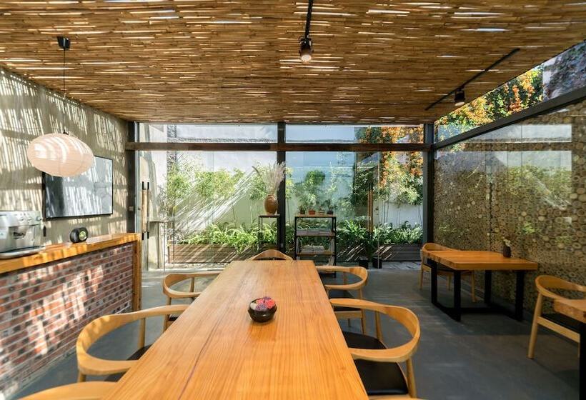 Dali Old Courtyard Boutique Inn