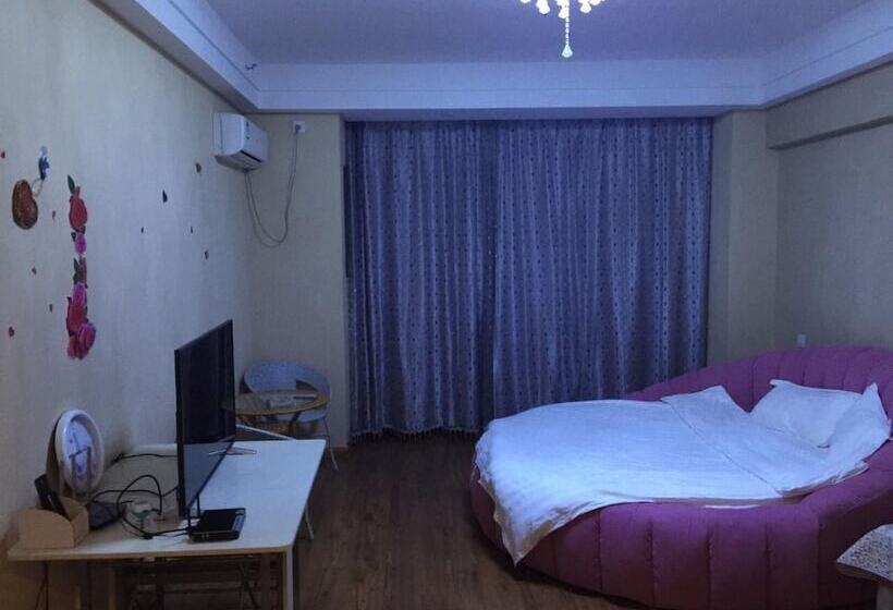 Dalian Blazing Sun Seaview Apartment