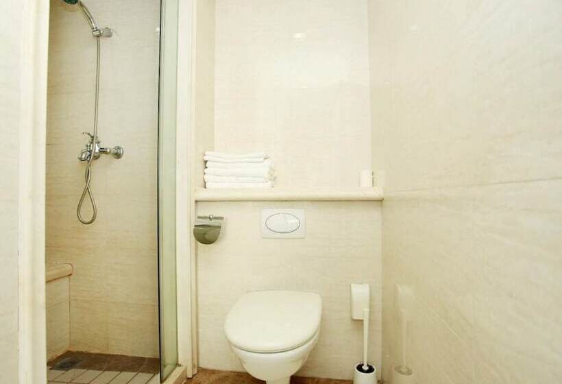 Dalian Xinghai Ingres Garden Apartment