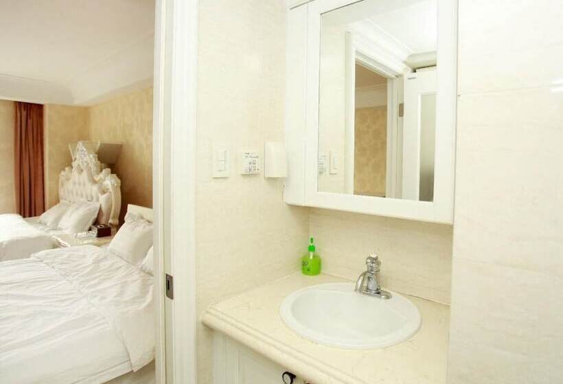 Dalian Xinghai Ingres Garden Apartment