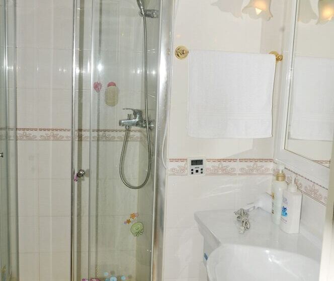 Dalian Xiuzhu Building Apartment