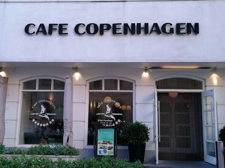 Dalian Xiuzhu Building Apartment