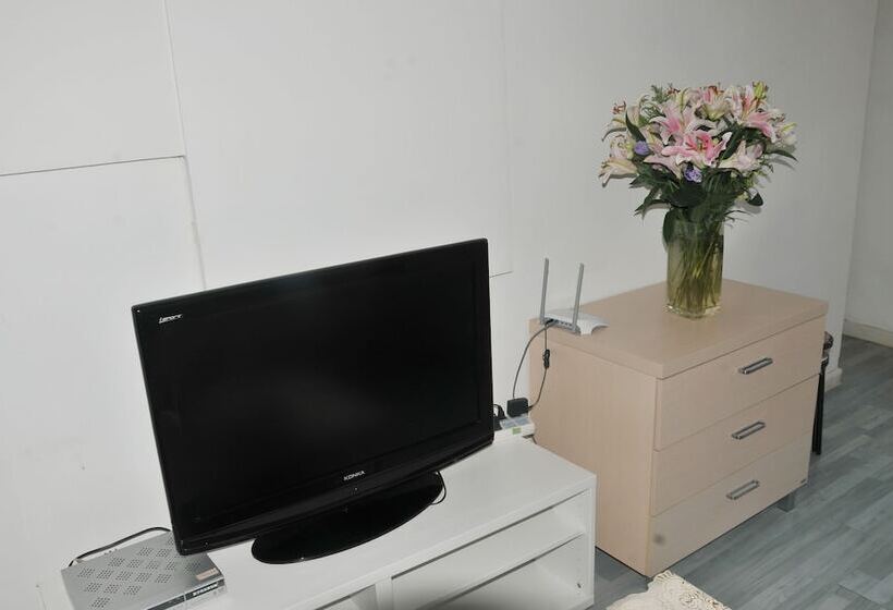 Dalian Xiuzhu Building Apartment