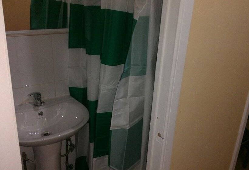 Hostal La Casona Hostel