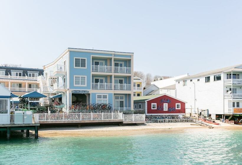 Отель Bicycle Street Inn And Suites