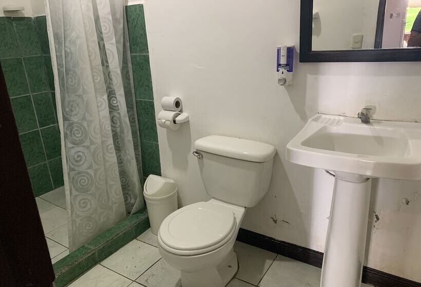 בית מלון כפרי Claudio & Gloria Beach Front