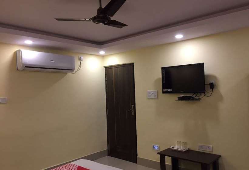 酒店 Crystal Studio By Oyo Rooms