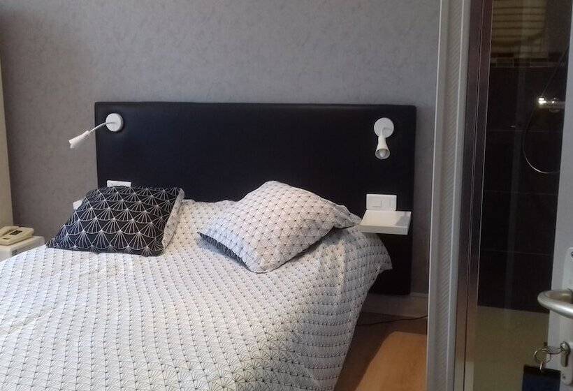 Отель Hôtel Le Gourmet