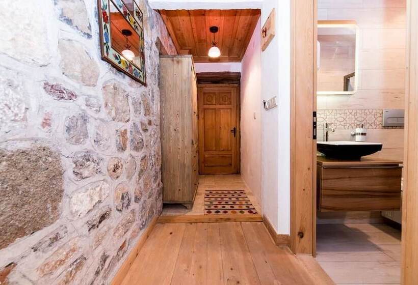 Отель Kaya Guest House