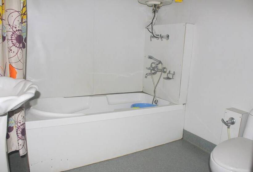 בית מלון כפרי Appollo Eleven Group Of Houseboats