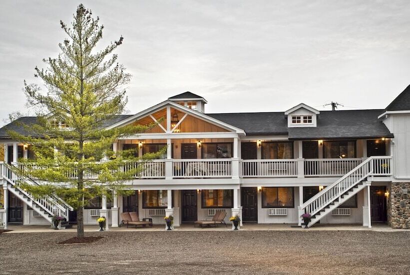 هتل Maxwell Mansion