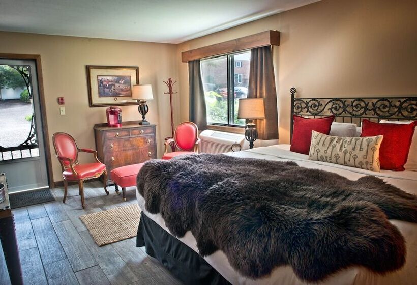 هتل Maxwell Mansion